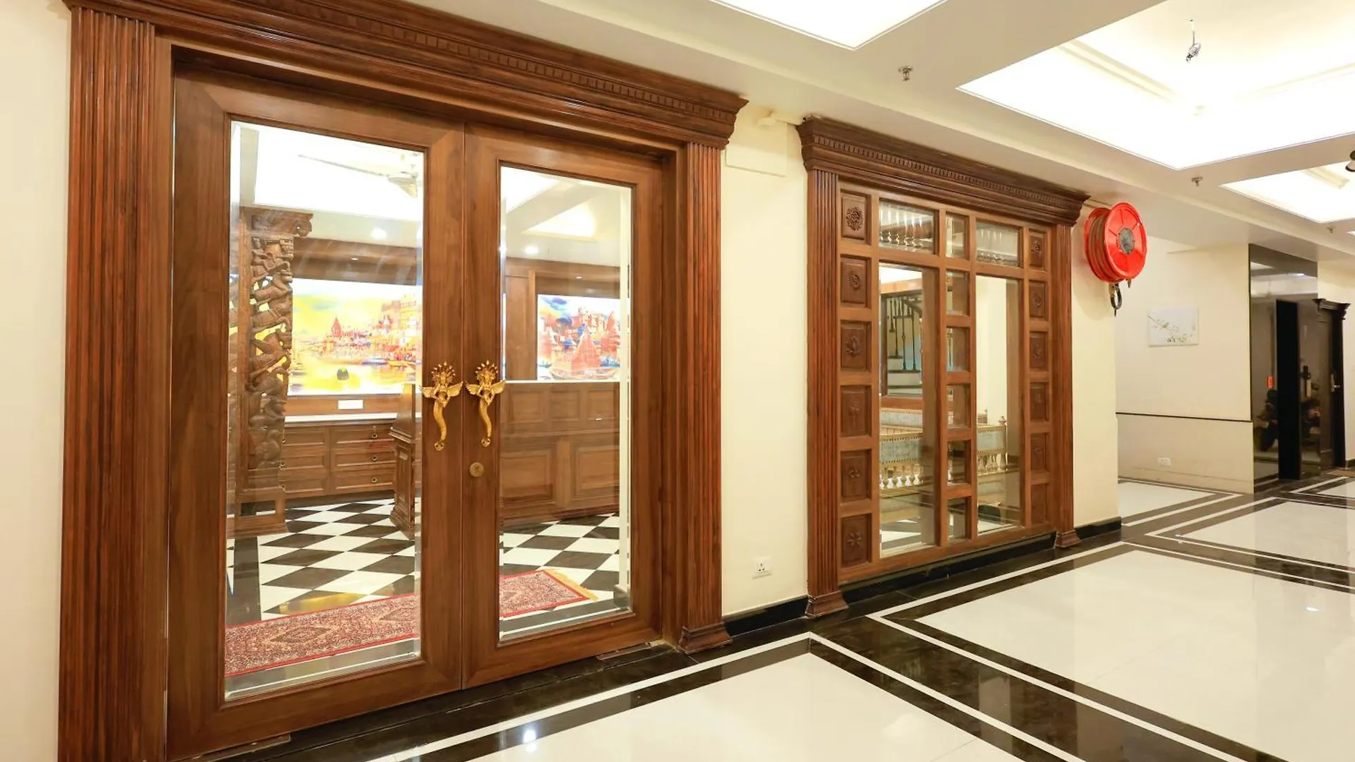 Shiv Ashray Otel Varanasi