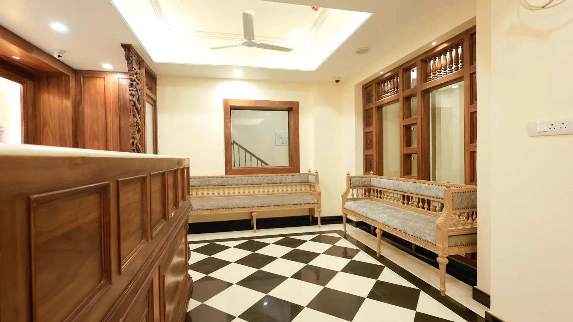 Shiv Ashray Otel Varanasi