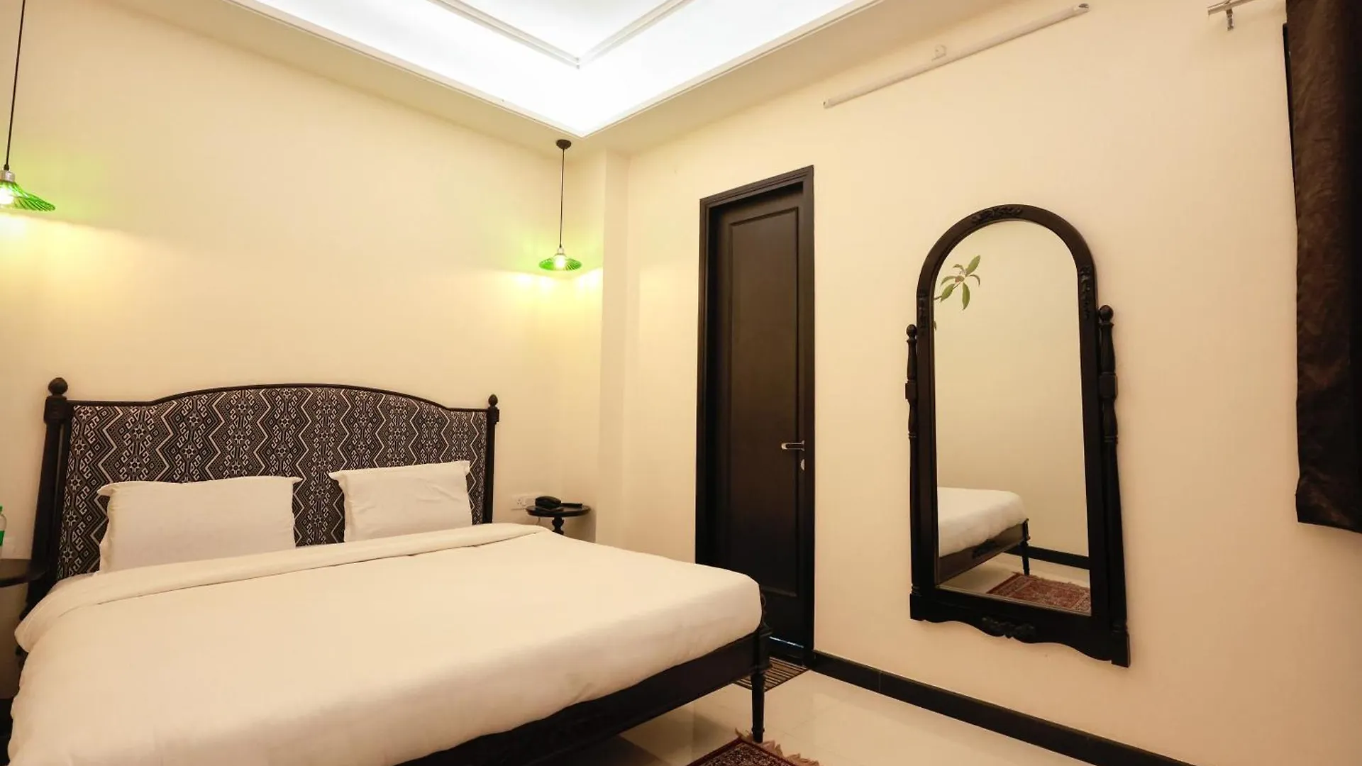 Shiv Ashray Otel Varanasi